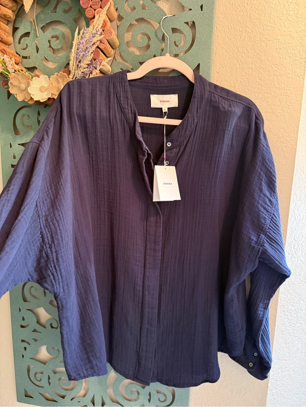 XiRENA Presley Button-Down Shirt, navy blue NWT - Picture 2 of 6